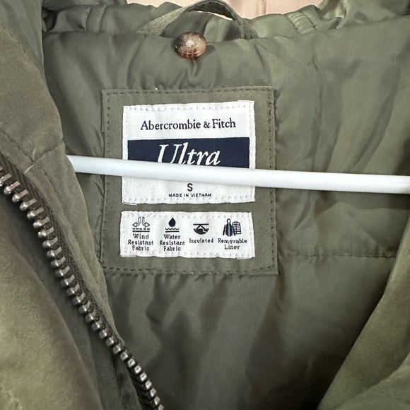 Abercrombie and Fitch parka green small - Picture 3 of 5